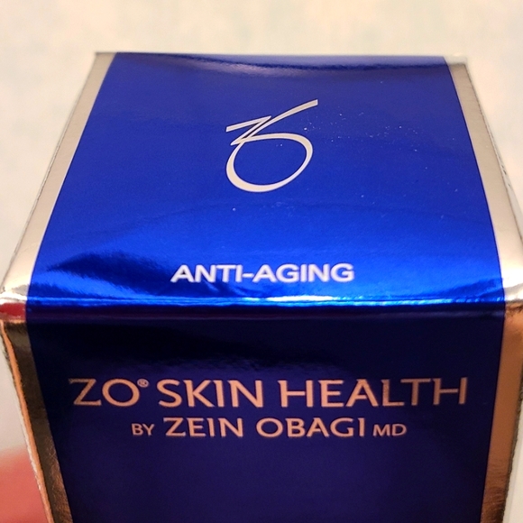ZO Skin Health 10% Vitamin C Self-Activating Serum NEW 20ml Unopened Authentic - Picture 2 of 2